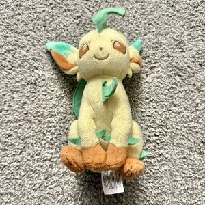 Pokemon Leafeon (9" Plush) stuffed animal Tomy Nintendo Cute Fun Eevee